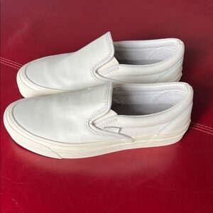 Vans Classic White Leather Slip-Ons Women’s Size 6.5 Like New
